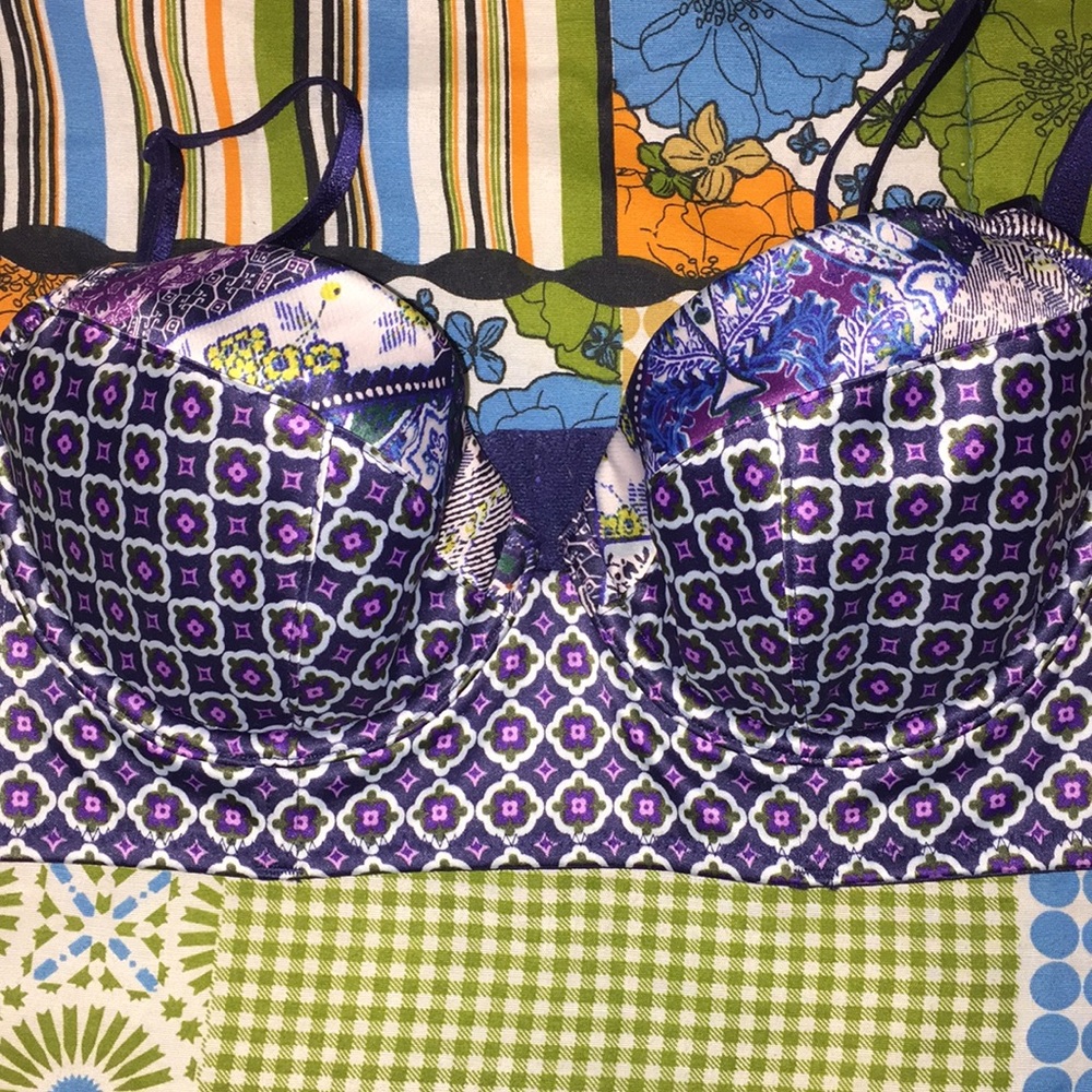NWT Victoria’s Secret Lined Demi Bra 32C $49.50